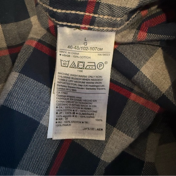 Banana Republic Men’s Flannel Button Down, size large - Picture 4 of 4